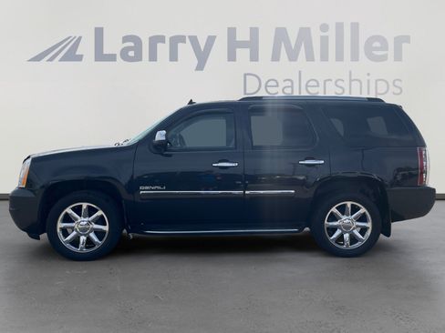 Used 2013 GMC Yukon Denali image 2