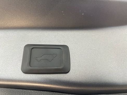 New 2025 Toyota RAV4 XLE image 19