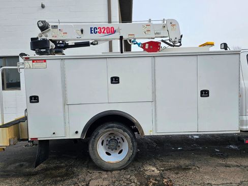 Used 2019 Ford F550 4x4 SuperCab Super Duty image 10