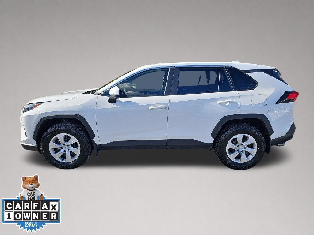 Used 2024 Toyota RAV4 LE AWD/4WD image 7