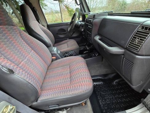 Used 2000 Jeep Wrangler Sport AWD/4WD image 16