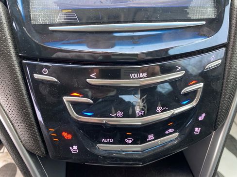 Used 2019 Cadillac XTS Luxury image 15