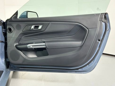 Used 2025 Ford Mustang GT Premium image 15