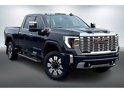 Used 2025 GMC Sierra 3500 Denali w/ Denali Reserve Package image 3