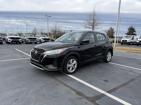 Used 2023 Nissan Kicks S w/ Interior Electronics Package image 3