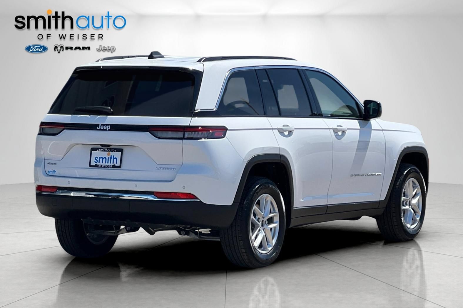 New 2026 Jeep Grand Cherokee Laredo X AWD/4WD image 5