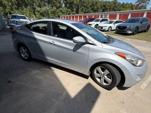 Used 2013 Hyundai Elantra GLS w/ Preferred Pkg FWD image 26