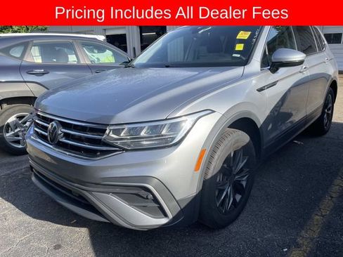 Used 2024 Volkswagen Tiguan SE AWD/4WD image 1