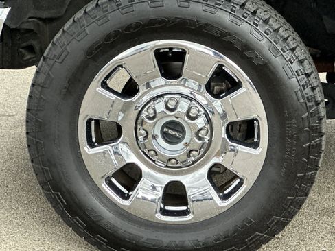 Used 2024 Ford F250 Lariat w/ Lariat Ultimate Package image 35