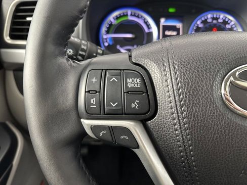 Used 2018 Toyota Highlander Limited Platinum image 15