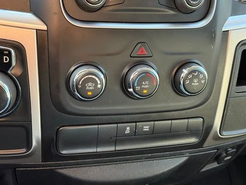 Used 2018 RAM 1500 Classic SLT RWD image 20