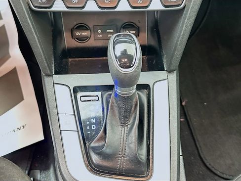 Used 2020 Hyundai Elantra SEL w/ Cargo Package (C1) image 16