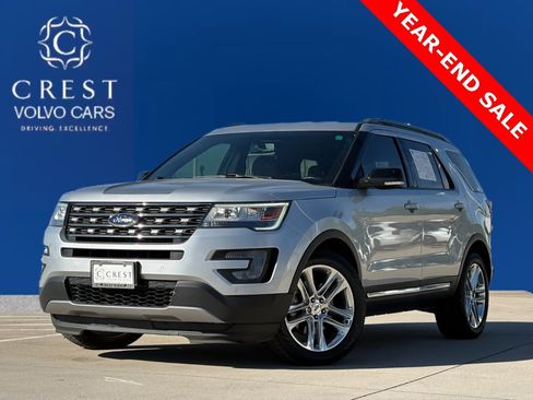 Used 2017 Ford Explorer XLT w/ Equipment Group 202A image 1