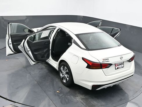 Used 2024 Nissan Altima 2.5 S image 63