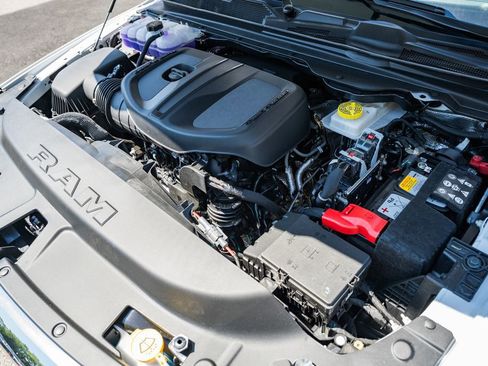 New 2026 RAM 1500 Laramie AWD/4WD image 22