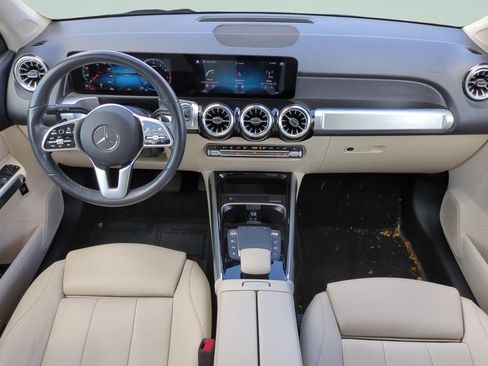 Used 2022 Mercedes-Benz GLB 250 4MATIC image 31