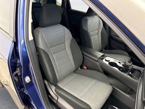 Used 2023 Nissan Rogue SV image 18