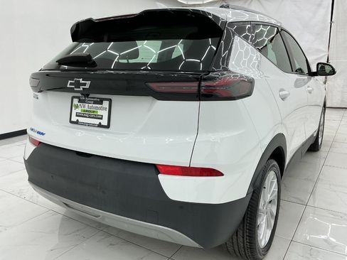 Used 2022 Chevrolet Bolt EUV LT w/ Driver Confidence Package FWD image 8