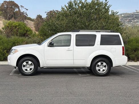 Used 2012 Nissan Pathfinder S RWD image 3
