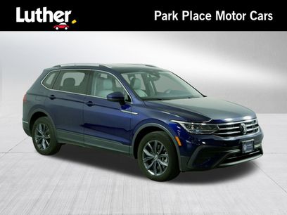Certified 2022 Volkswagen Tiguan SE w/ Panoramic Sunroof Package