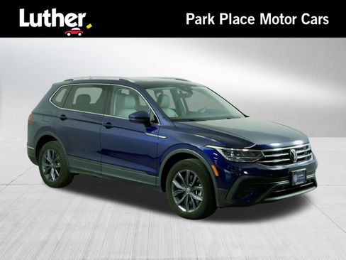 Certified 2022 Volkswagen Tiguan SE w/ Panoramic Sunroof Package image 1