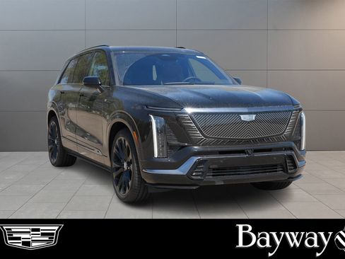 New 2026 Cadillac Vistiq Platinum w/ LPO, Floor Liner Package image 3