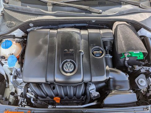 Used 2012 Volkswagen Passat 2.5 SE FWD image 27