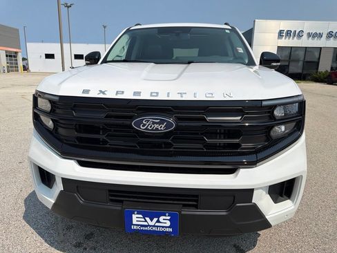 New 2026 Ford Expedition Max Active AWD/4WD image 8
