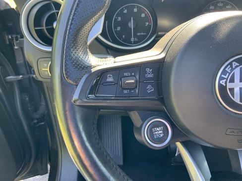 Used 2022 Alfa Romeo Stelvio Sprint RWD image 20