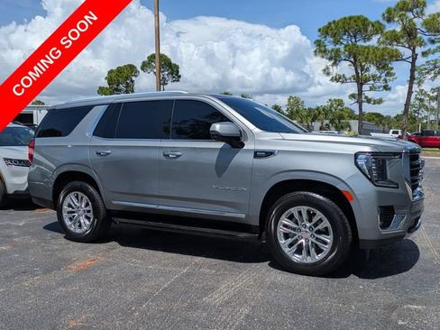 Used 2023 GMC Yukon SLT w/ SLT Premium Package RWD image 2