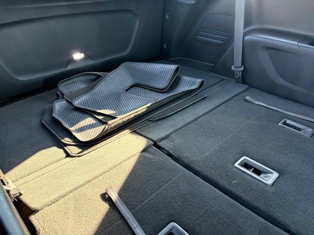 Used 2023 Chevrolet Traverse RS AWD/4WD image 17