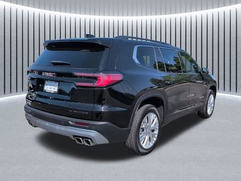 Certified 2025 GMC Acadia Elevation w/ Elevation Premium Package FWD image 6