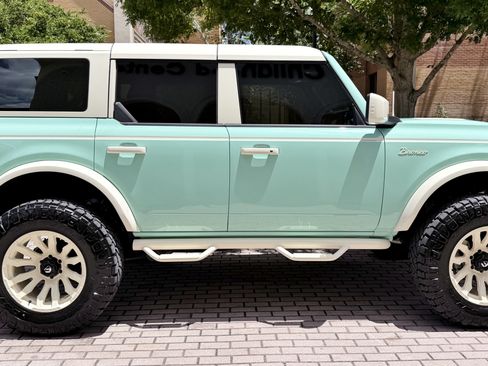 Used 2025 Ford Bronco Outer Banks AWD/4WD image 5