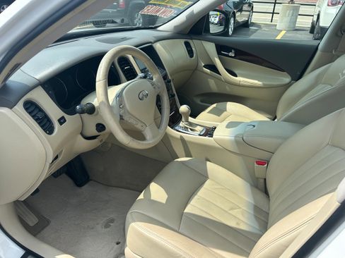 Used 2010 INFINITI EX35 Journey image 7