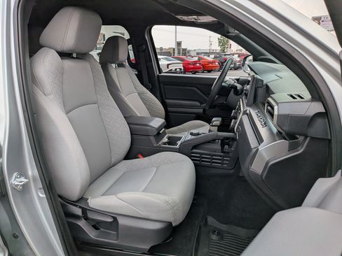 Certified 2024 Toyota Tacoma SR5 AWD/4WD image 23