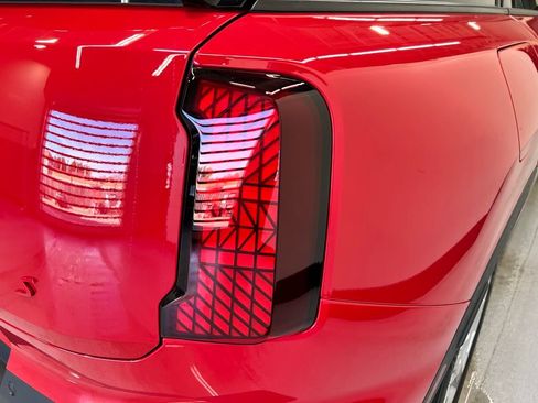 Certified 2025 MINI Cooper Countryman S image 9