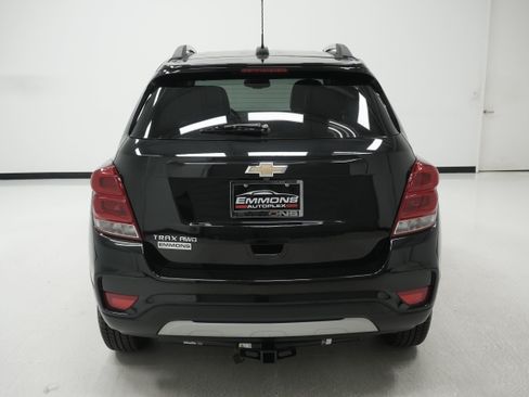 Used 2021 Chevrolet Trax LT w/ LT Convenience Package AWD/4WD image 5