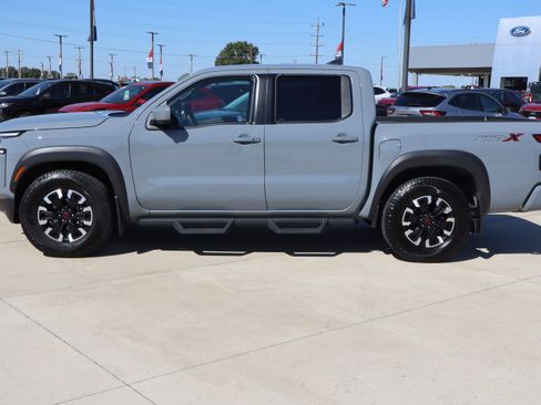 Used 2024 Nissan Frontier Pro-X w/ Pro Convenience Package image 9