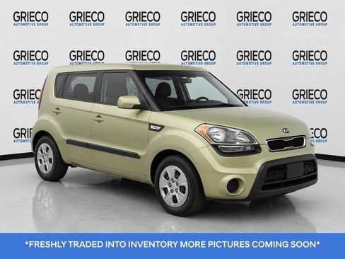 Used 2013 Kia Soul FWD image 1