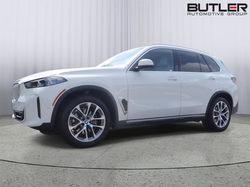 Used 2024 BMW X5 xDrive40i w/ Premium Package AWD/4WD image 1