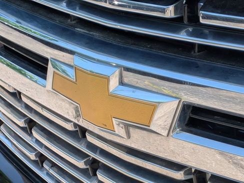 Used 2024 Chevrolet Tahoe Premier AWD/4WD image 29