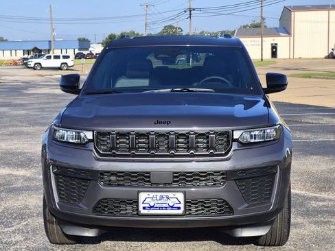 New 2026 Jeep Grand Cherokee L 2WD image 2
