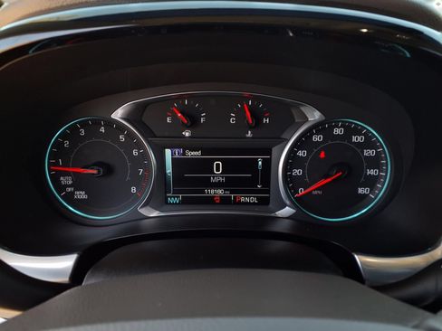 Used 2019 Chevrolet Traverse LT FWD image 13