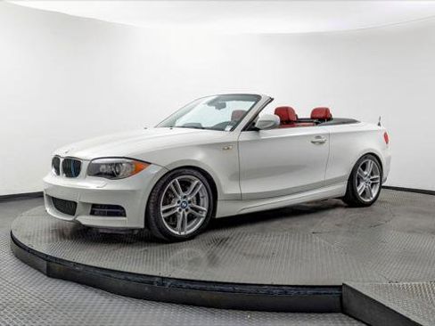 Used 2013 BMW 135i Convertible image 2