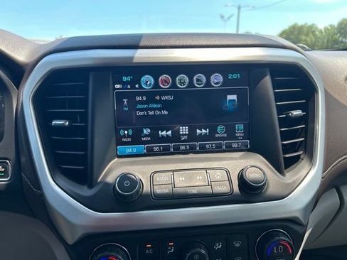 Used 2019 GMC Acadia SLT w/ LPO, Floor Liner Package FWD image 30