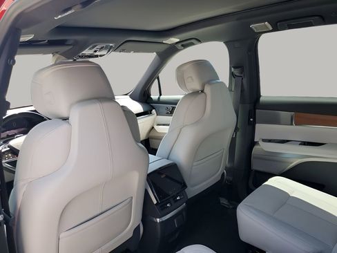 New 2026 Cadillac Vistiq Luxury image 18