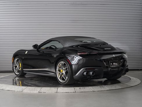 Used 2026 Ferrari Roma Spider RWD image 11