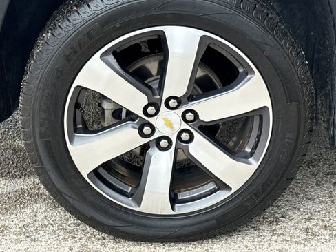 Used 2019 Chevrolet Traverse LT w/ LT Premium Package FWD image 9