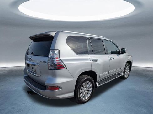 Used 2016 Lexus GX 460 w/ Premium Package image 4