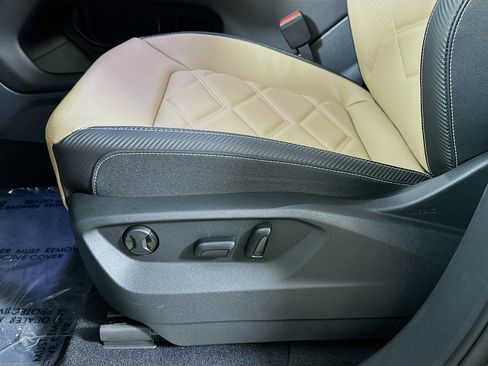 New 2026 Volkswagen Atlas Cross Sport SE image 18